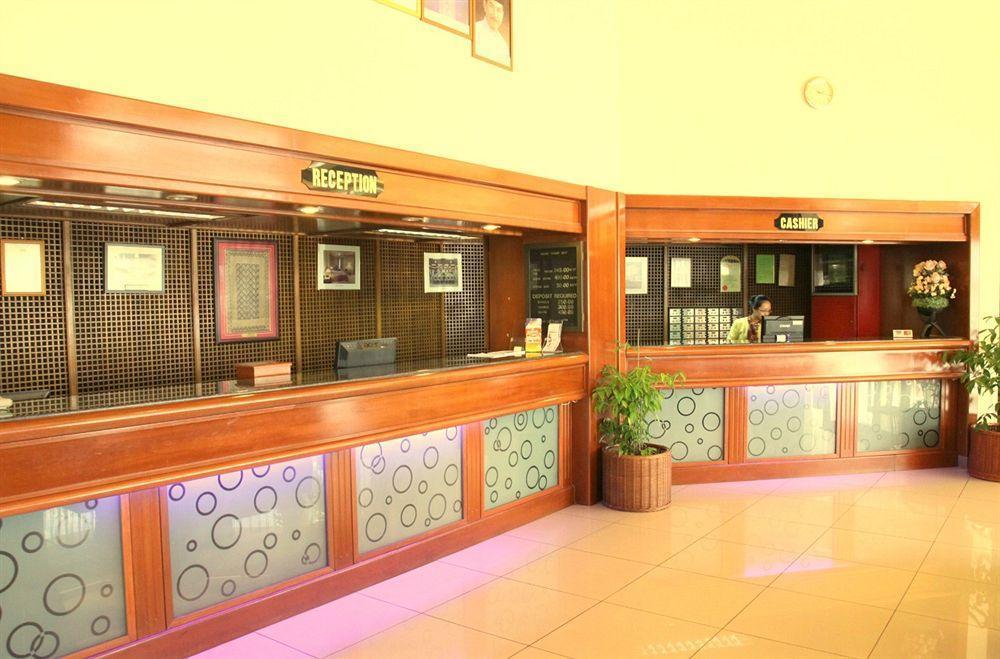 Oyo 89693 Perkasa Hotel Keningau Near Hospital Keningau Exterior photo